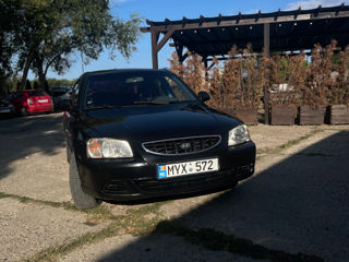 Hyundai Accent foto 8