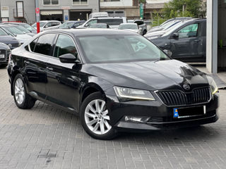 Skoda Superb foto 3