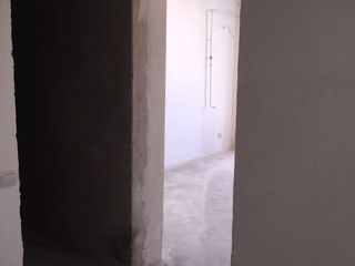 Urgent se vinde apartament.    Sunt Stăpâna m2 costă la 460 euro;70m2-la doar 32000 euro. foto 3