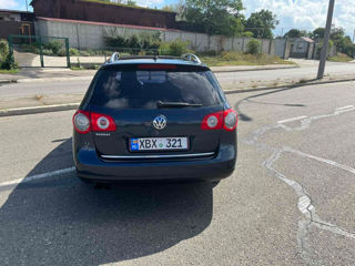 Volkswagen Passat foto 3