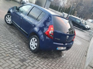 Dacia Sandero foto 3