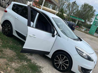 Renault Grand Scenic foto 3