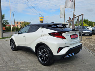 Toyota C-HR foto 2