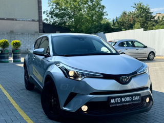 Toyota C-HR foto 2