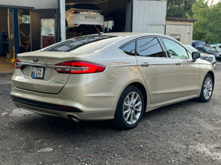 Ford Fusion foto 4