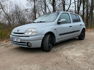 Renault Clio foto 4