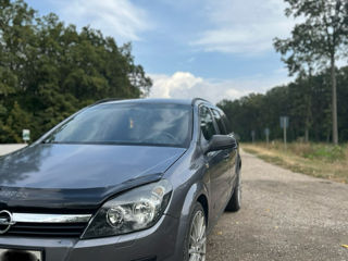 Opel Astra foto 1