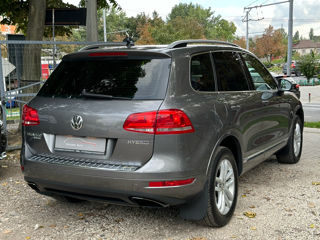 Volkswagen Touareg foto 6