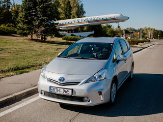 Chirie Toyota Prius Plus (7 locuri) cutie automată foto 3