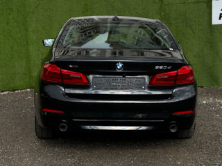 BMW 5 Series foto 4