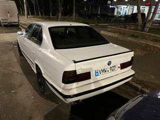 BMW 5 Series foto 4