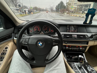 BMW 5 Series foto 4