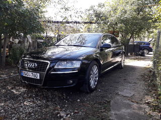 Audi A8 foto 10