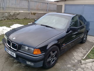 BMW 3 Series foto 1