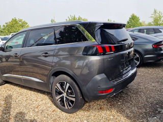 Peugeot 5008 foto 2