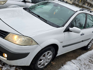 Renault Megane foto 2