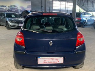 Renault Clio foto 6