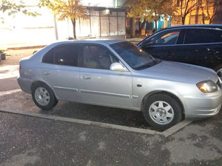 Hyundai Accent foto 4