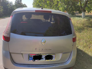 Renault Grand Scenic foto 8