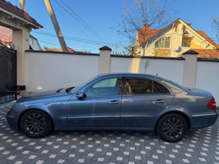 Mercedes E-Class foto 2