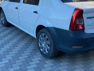 Dacia Logan foto 1