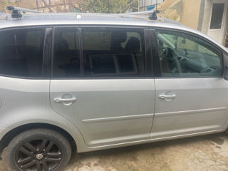 Volkswagen Touran foto 9