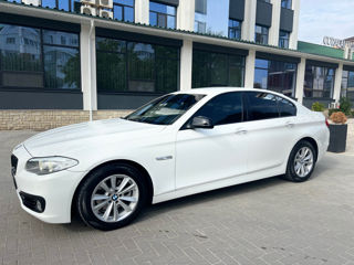 BMW 5 Series foto 4