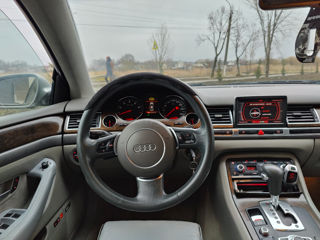 Audi A8 foto 10