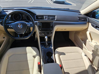 Volkswagen Passat foto 8