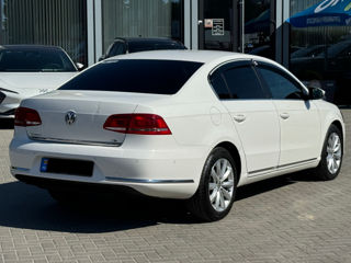 Volkswagen Passat foto 4