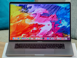 Macbook Pro 16 2020/ Core I7 9750H/ 16Gb Ram/ Radeon Pro 5300M/ 500Gb SSD/ 16" Retina/ 223Cycles!!