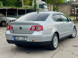 Volkswagen Passat foto 2