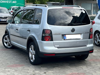 Volkswagen Touran foto 5