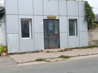 Vând spațiu comercial la prima linie фото 7
