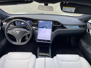 Tesla Model S foto 7