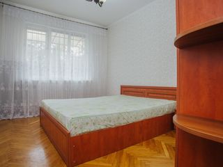 Se Da In Chirie Apartament La Botanica Cu 2 Camere