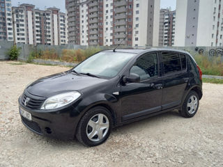 Dacia Sandero foto 2