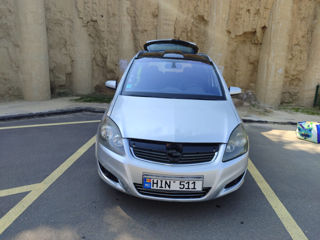 Opel Zafira foto 1