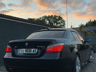 BMW 5 Series foto 9