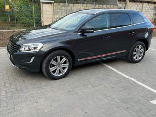 Volvo XC60 foto 1