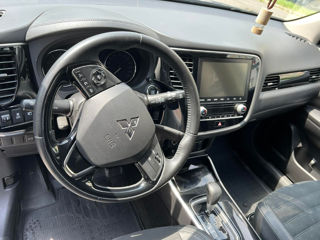 Mitsubishi Outlander foto 5