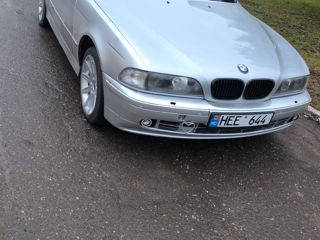 BMW 5 Series foto 6