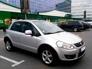 Suzuki SX4 foto 3