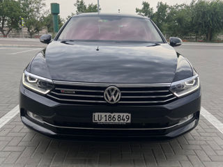 Volkswagen Passat foto 2