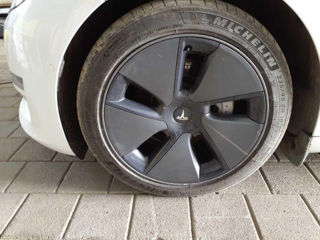 Tesla Model 3 foto 7