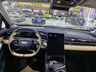 Geely Atlas Pro foto 11