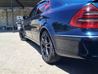 Mercedes E-Class foto 4