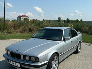 BMW 5 Series foto 6