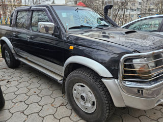 Nissan Navara foto 2