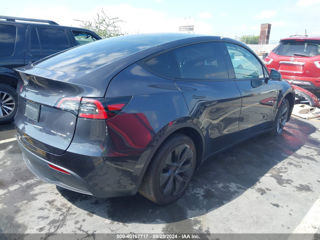 Tesla Model Y foto 8